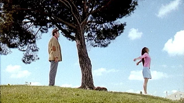 Photo 2 du film : On est bien peu de chose...