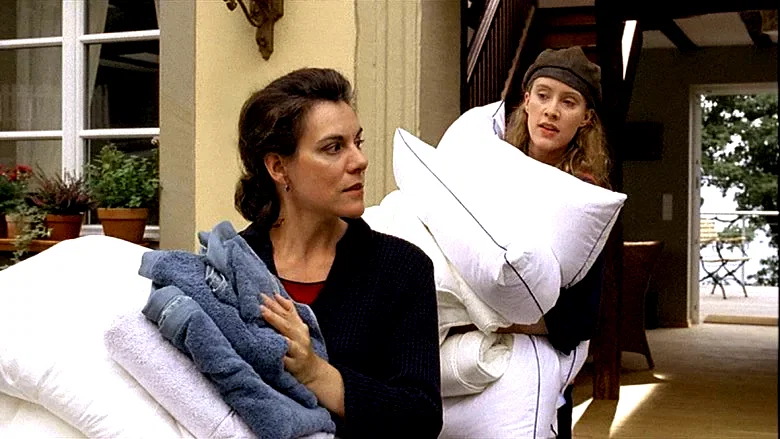 Photo 7 du film : Heimat 3 : le peuple le plus heureux