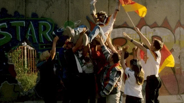 Photo 15 du film : Heimat 3 : le peuple le plus heureux