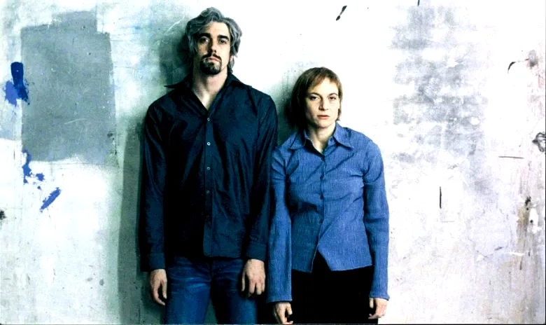 Photo 2 du film : Somewhere in between