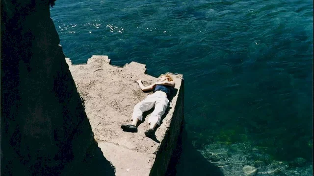Photo 3 du film : Somewhere in between