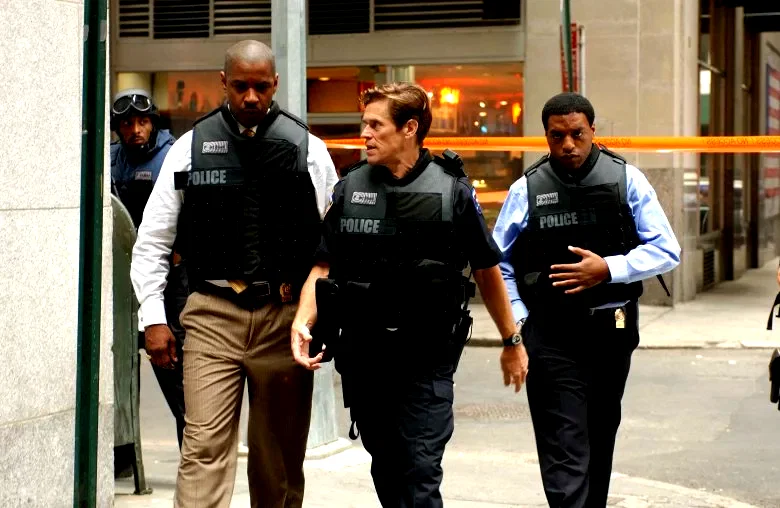 Photo 6 du film : Inside man (l'homme de l'interieur)