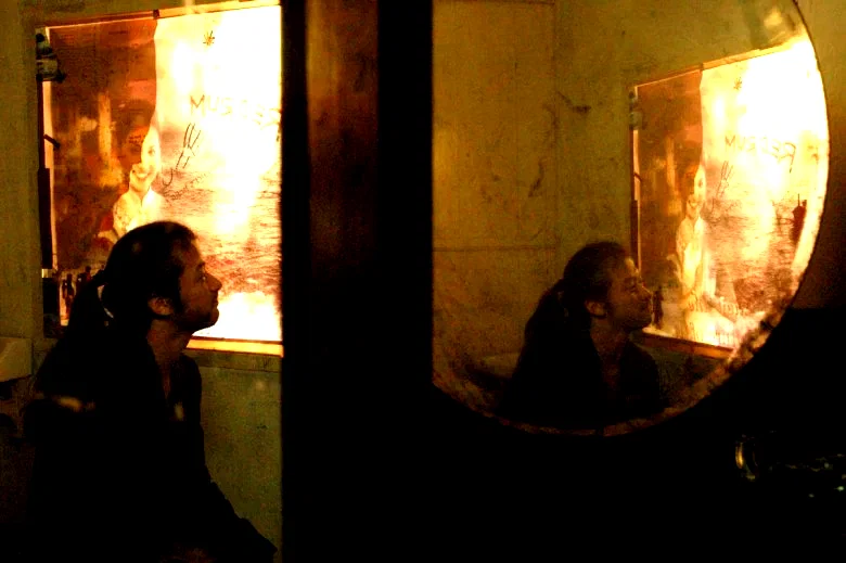 Photo 6 du film : Vagues invisibles