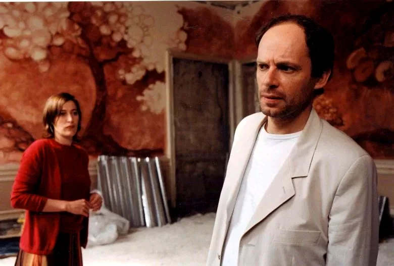 Photo 9 du film : Il est plus facile pour un chameau...