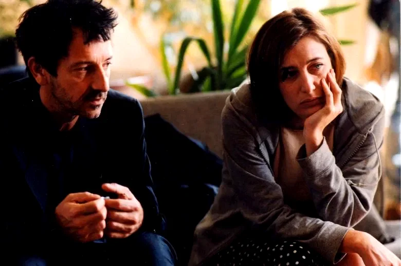 Photo 15 du film : Il est plus facile pour un chameau...
