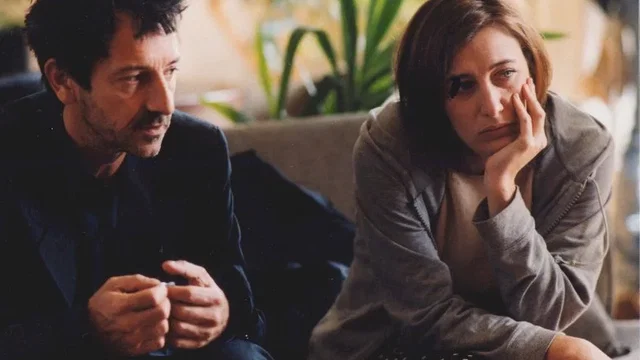 Photo 15 du film : Il est plus facile pour un chameau...