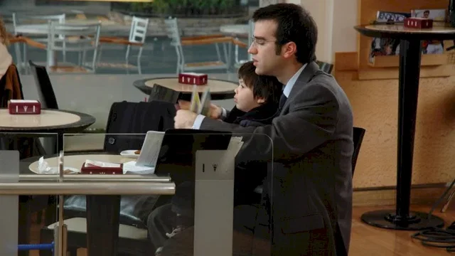 Photo 2 du film : Les lois de la famille