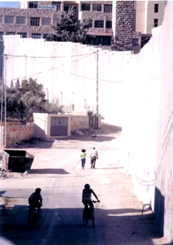 Photo du film : News from home, news from house