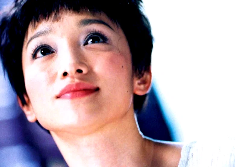 Photo 7 du film : Perhaps love