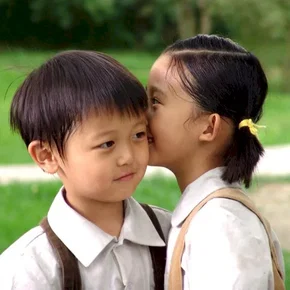 Photo du film : Les petites fleurs rouges