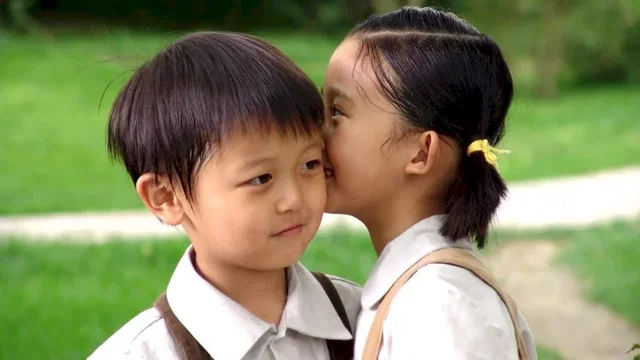 Photo 4 du film : Les petites fleurs rouges