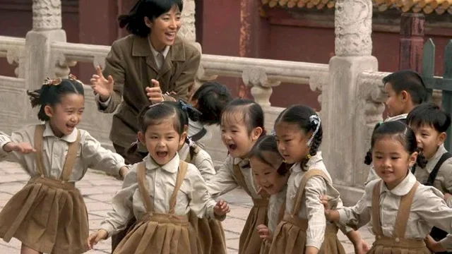 Photo 8 du film : Les petites fleurs rouges