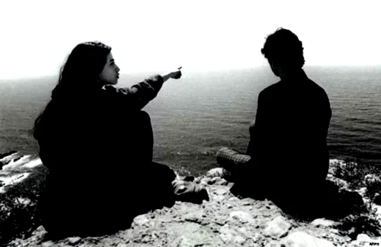 Photo 2 du film : Terre lointaine