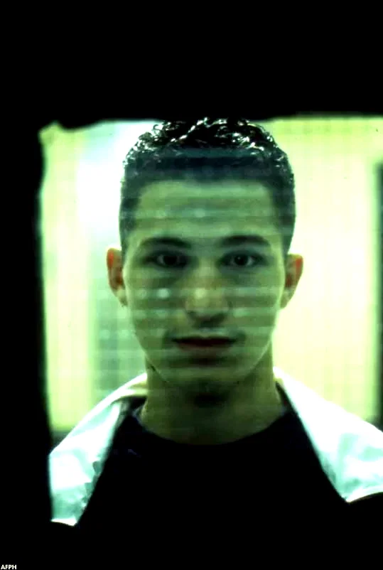 Photo 6 du film : Ma 6.t va crack-er