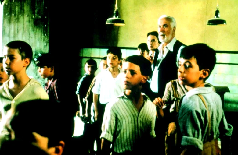 Photo 4 du film : L'échine du diable