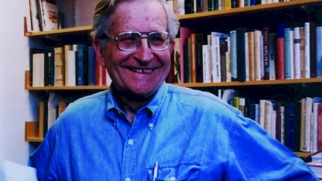 Photo 3 du film : Noam chomsky : pouvoir et terreur