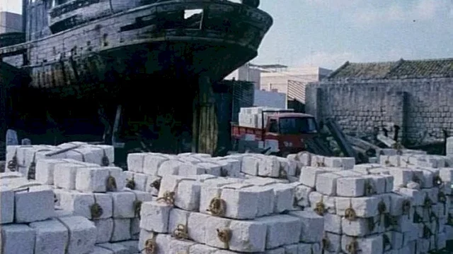 Photo 2 du film : L'isola - L'île