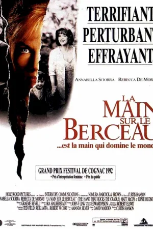 Affiche du film : La main sur le berceau