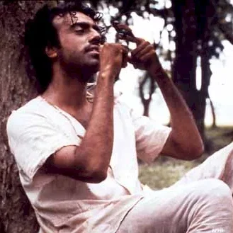 Miniature photo du film : A l'abri de leurs ailes