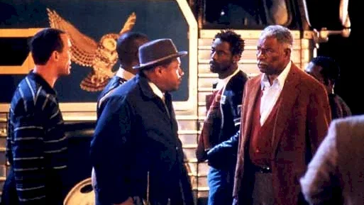 Photo 4 du film : Get on the bus