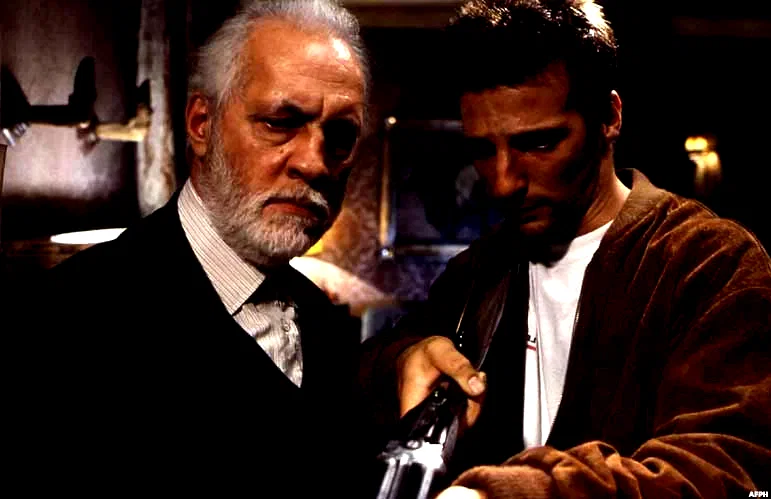 Photo 3 du film : Assassin (s)