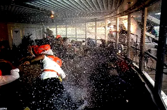 Photo 5 du film : Speed 2 : Cap sur le danger