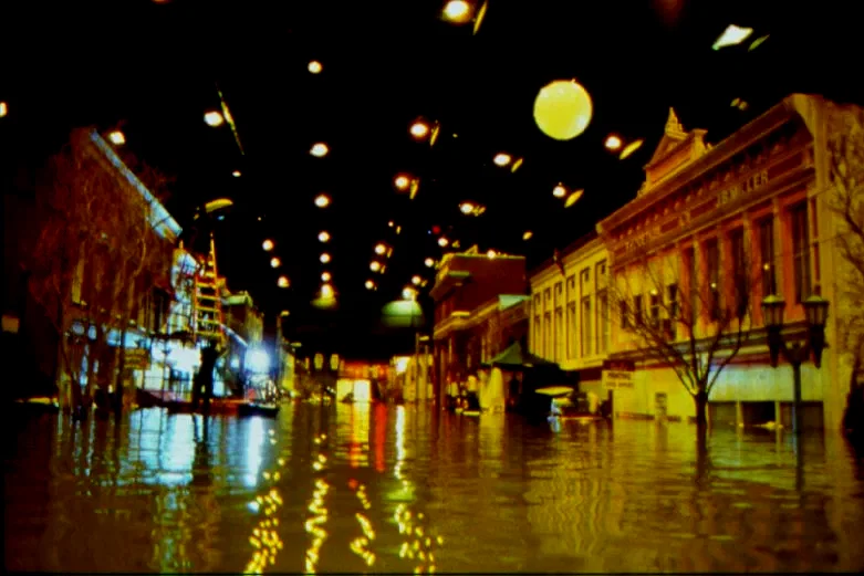 Photo 4 du film : Pluie d'enfer