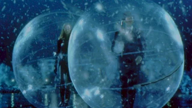 Photo du film : Chapeau melon et bottes de cuir