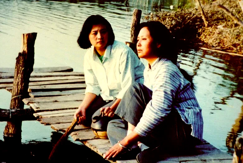 Photo 2 du film : Les femmes du lac aux ames parfumees