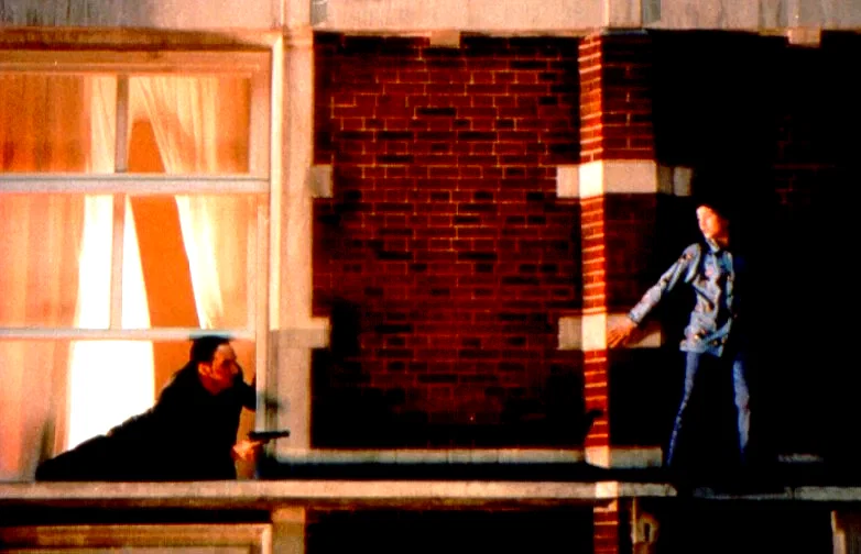 Photo 2 du film : Issue de secours