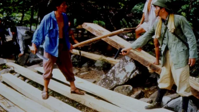Photo 2 du film : Les coupeurs de bois