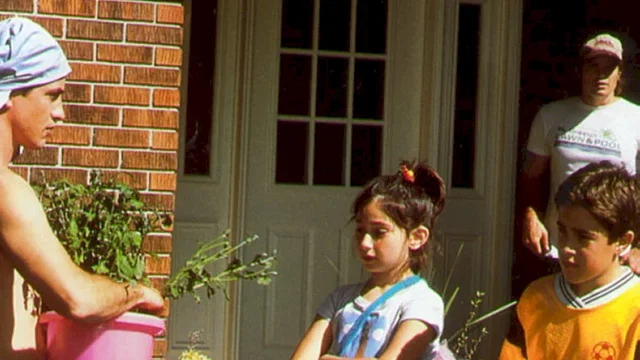 Photo 7 du film : The safety of objects