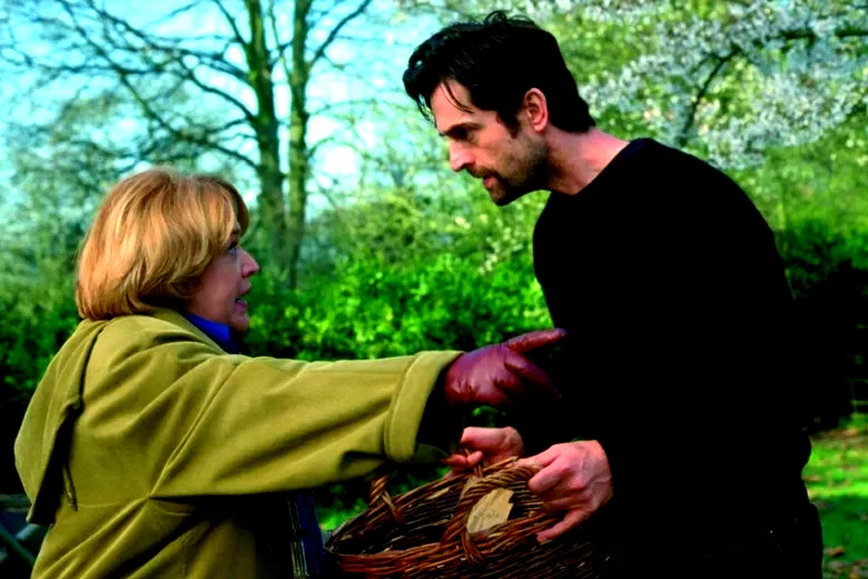 Photo 4 du film : Amours suspectes