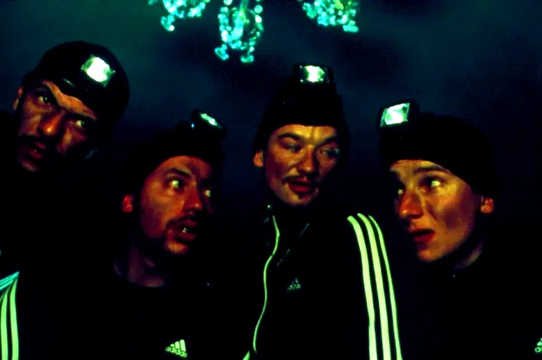 Photo 4 du film : Le raid