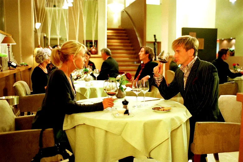 Photo 6 du film : La fille coupée en deux
