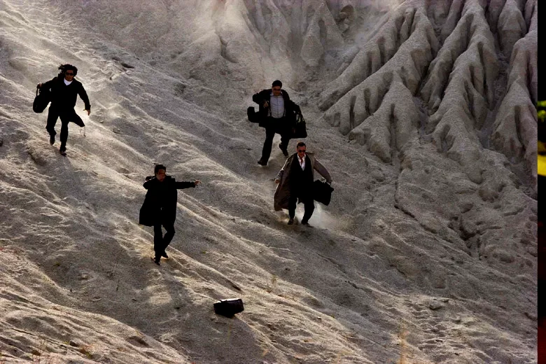 Photo 2 du film : Exile