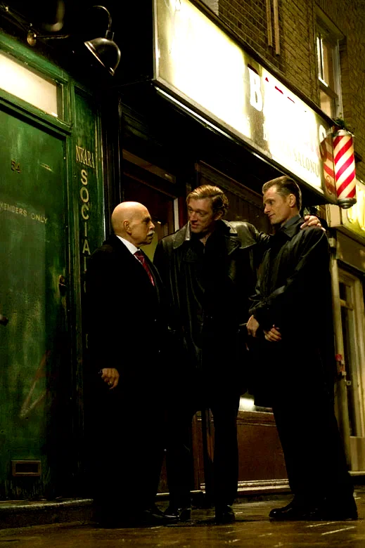 Photo 3 du film : Les Promesses de l'ombre