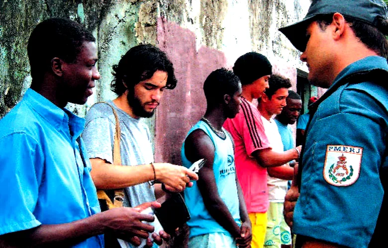 Photo 2 du film : Proibido proibir, interdit d'interdire