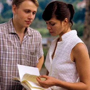 Photo du film : Le perroquet rouge