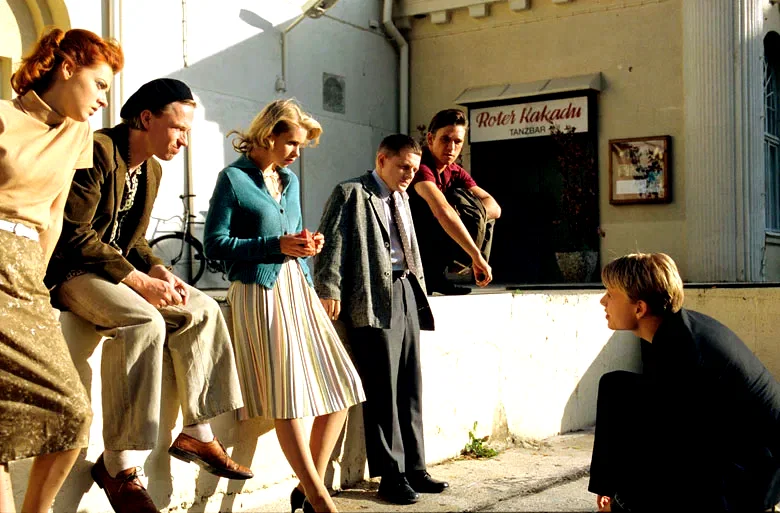 Photo 5 du film : Le perroquet rouge
