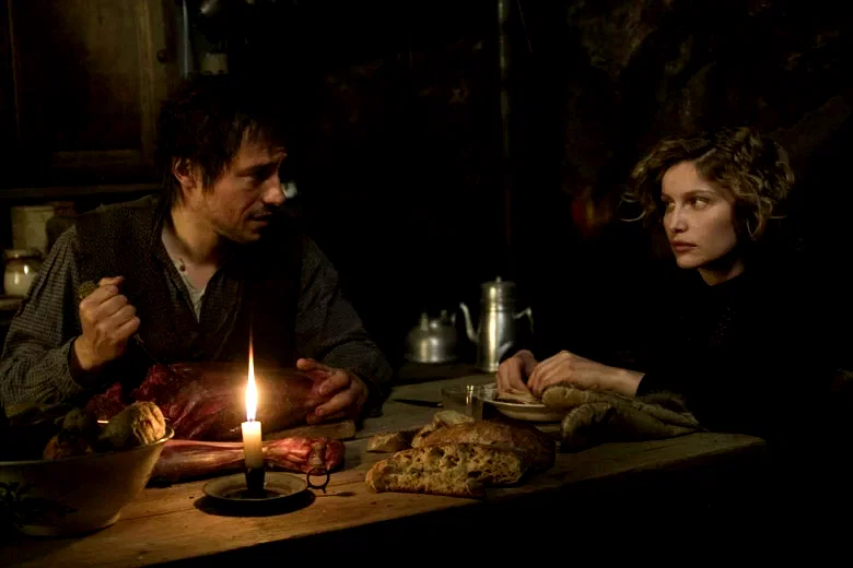Photo du film : La jeune fille et les loups
