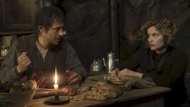Photo 3 du film : La jeune fille et les loups