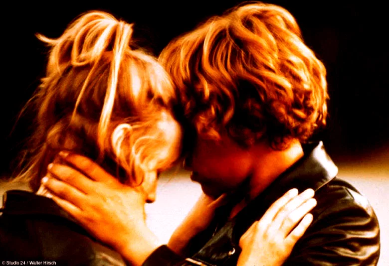 Photo 2 du film : Une Histoire d'amour suédoise