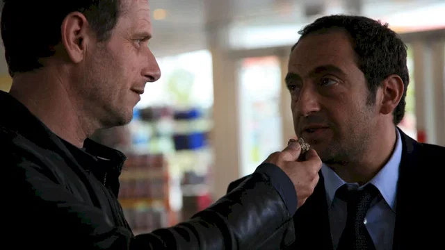 Photo 2 du film : Par suite d'un arrêt de travail du personnel