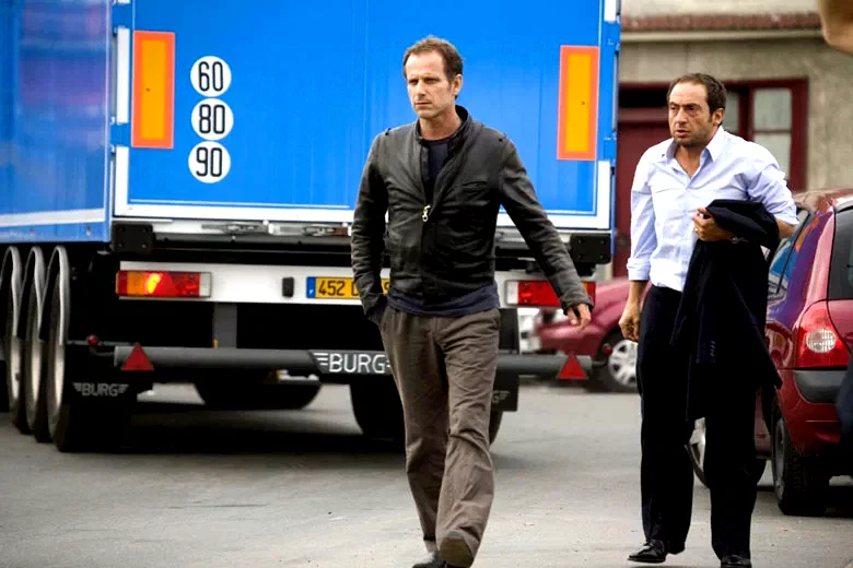 Photo du film : Par suite d'un arrêt de travail du personnel