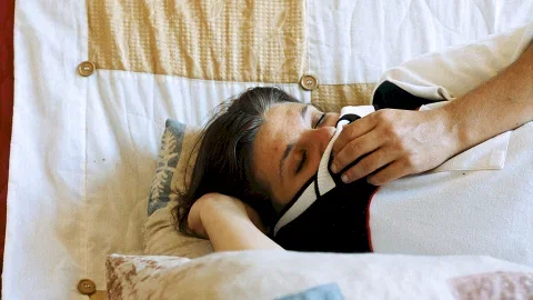 Photo du film : A côté