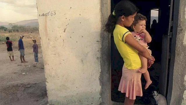 Photo 8 du film : Puisque nous sommes nés