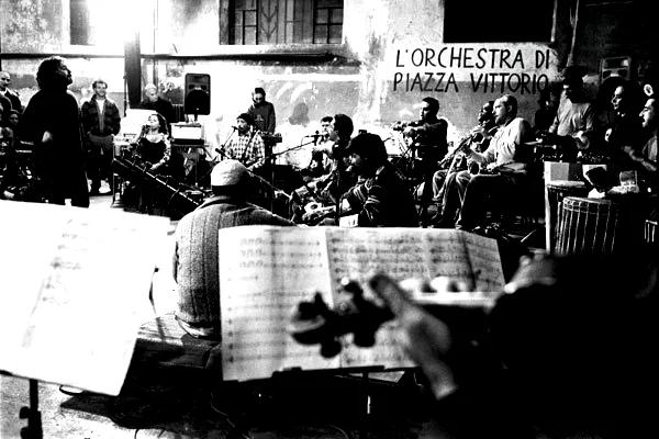 Photo 4 du film : L'Orchestra 