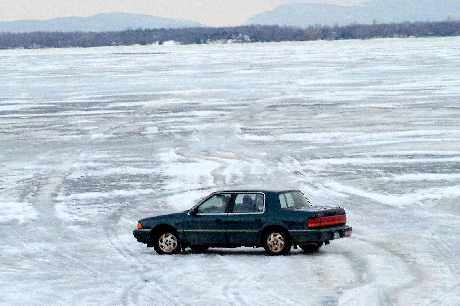 Photo 7 du film : Frozen river