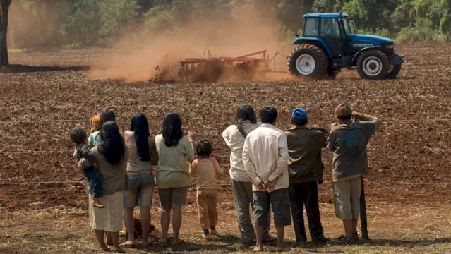 Photo 7 du film : La terre des hommes rouges